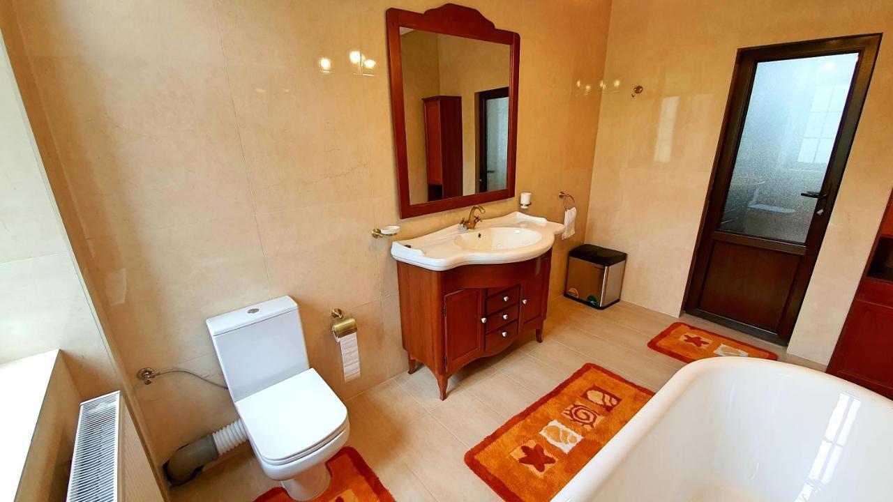Zur Krone Aparthotel Widdershausen Bagian luar foto