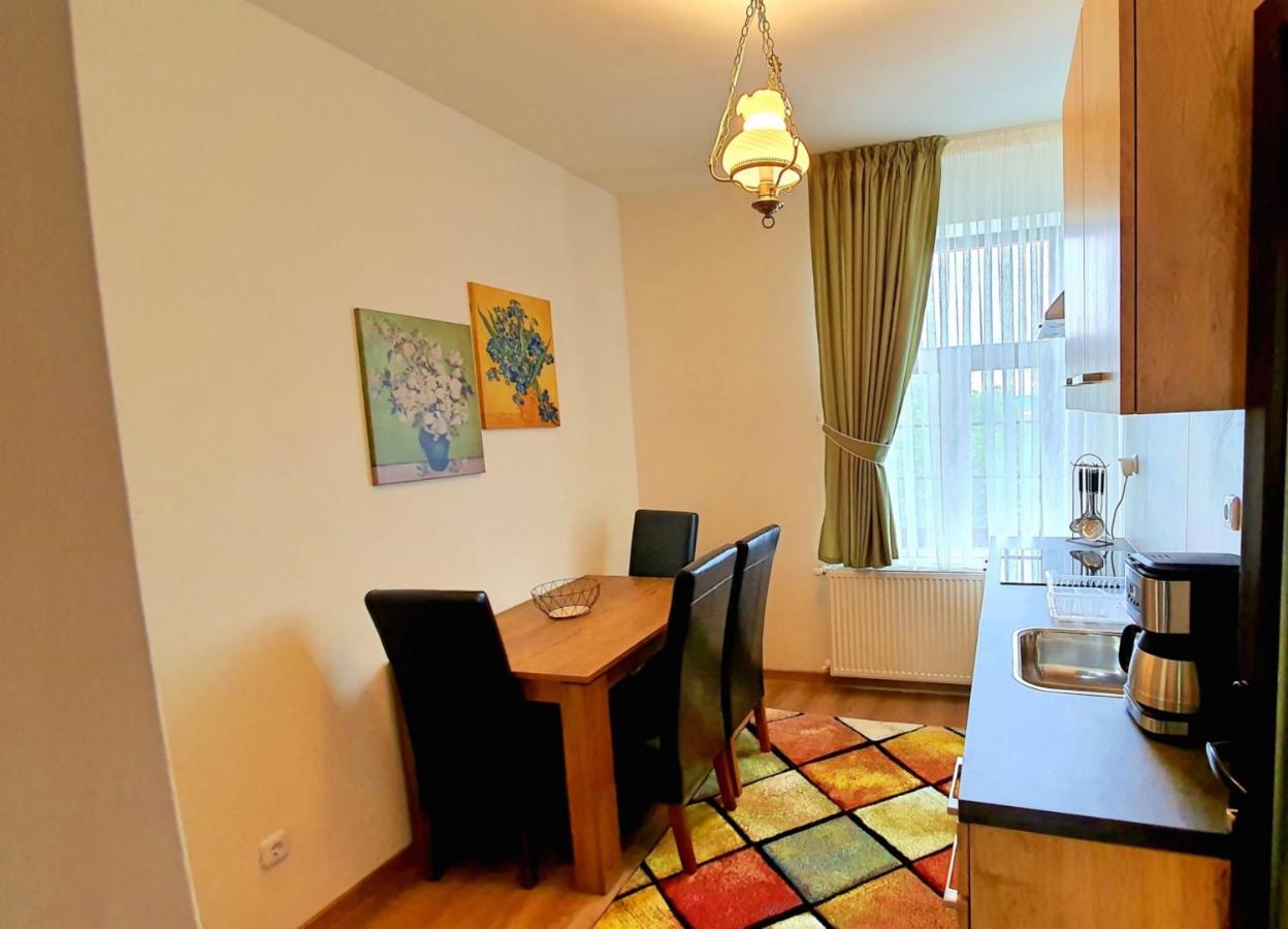 Zur Krone Aparthotel Widdershausen Bagian luar foto